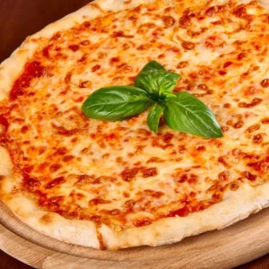 بيتزا مارجاريتا — Azoz burger عزوز برجر